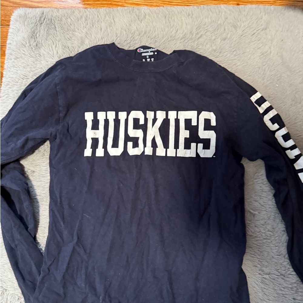 Champion Uconn huskies Shirt
